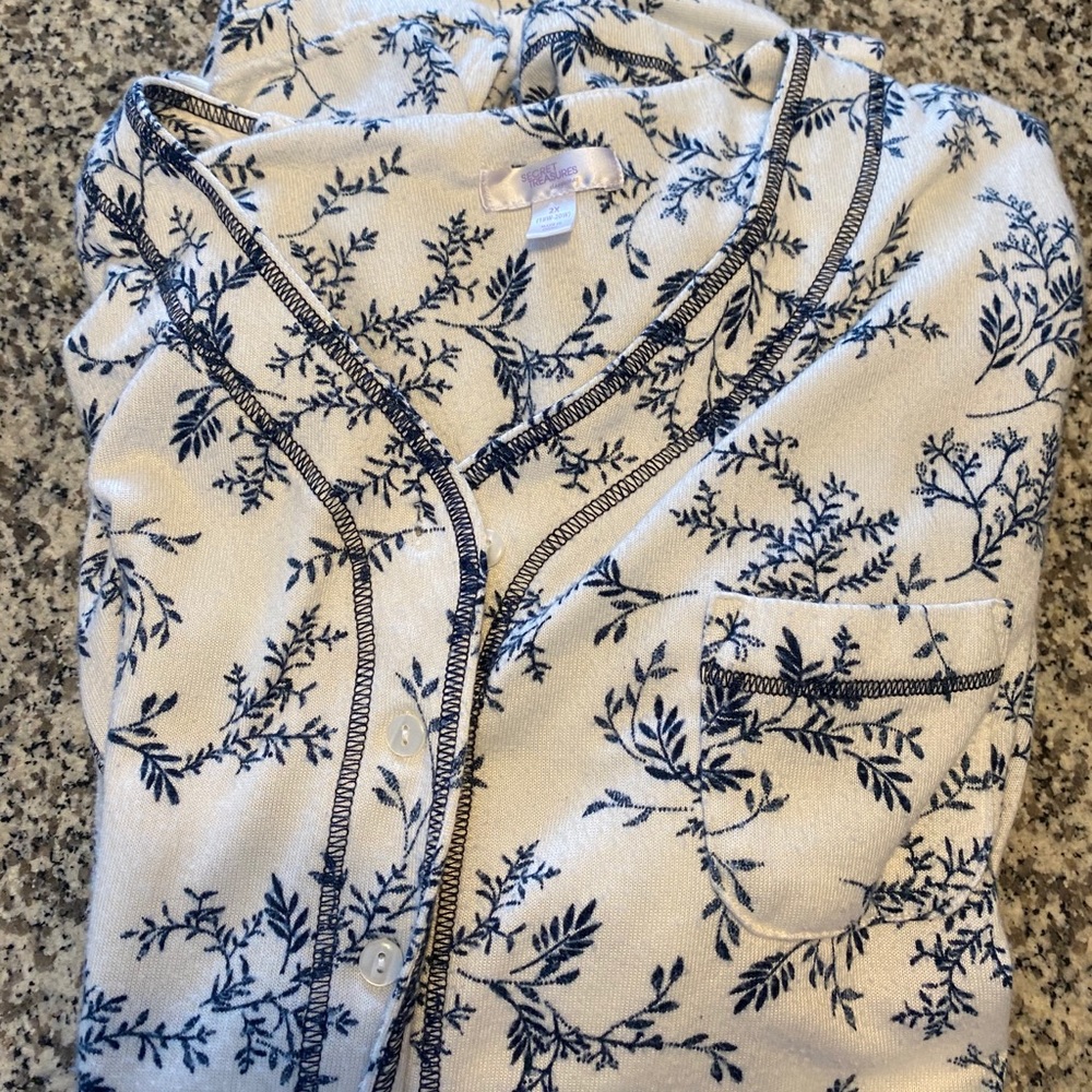 Women’s 2X Size Pajamas